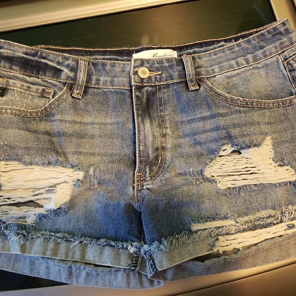 NWOT KanCan shorts